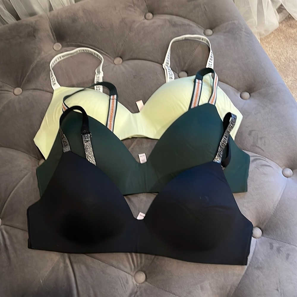 SOLD! Victoria’s Secret 3 bras size 38 C